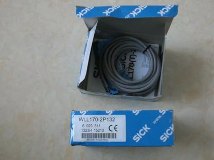 1PC WLL170-2P132 Photoelectric Switch Sensor - SICK