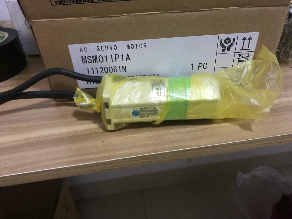new 1PC Panasonic MSM011P1A AC Servo Motor In Box ping - PANASONIC