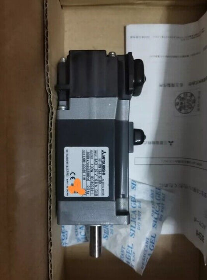 new Mitsubishi HF-KN13J-S100 Servo Motor HFKN13JS100 ping - MITSUBISHI