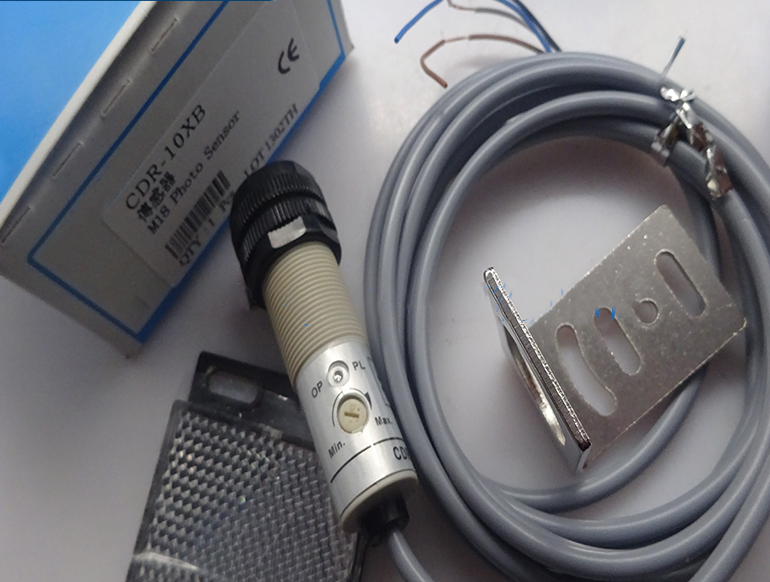 new 1PC FOTEK CDR-10XB Photoelectric Switch CAR10XB - FOTEK
