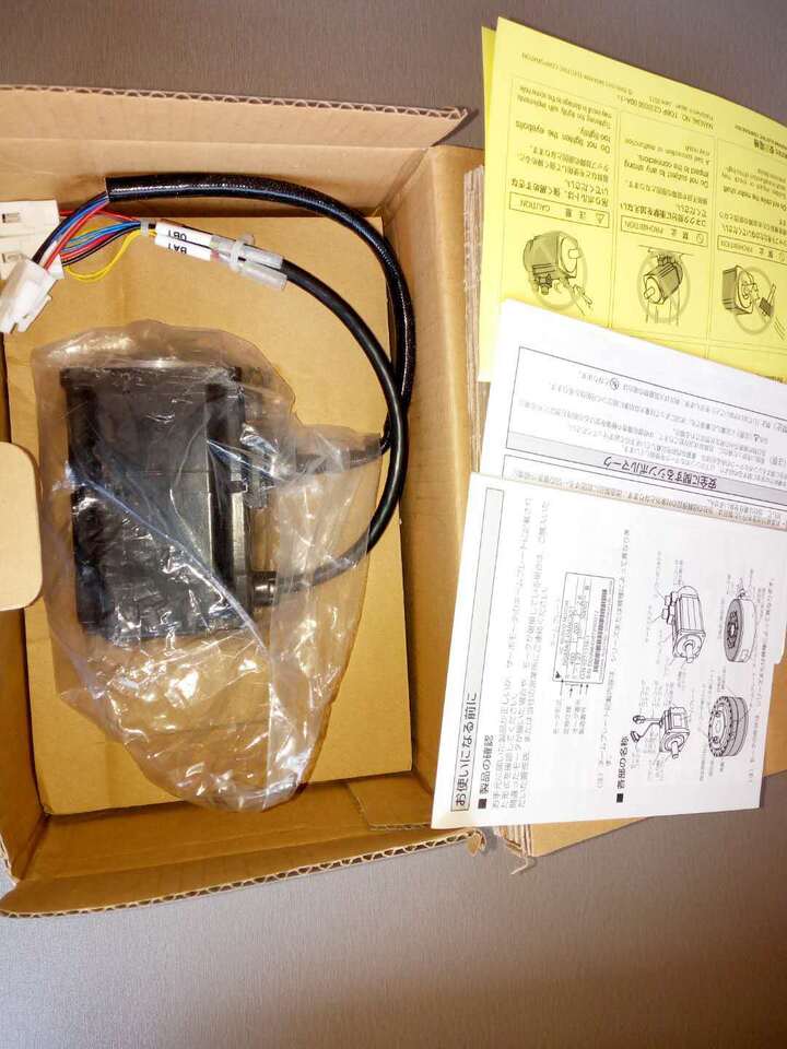 new One Yaskawa SGMPH-01AAE4C Servo Motor ping SGMPH01AAE4C - YASKAWA