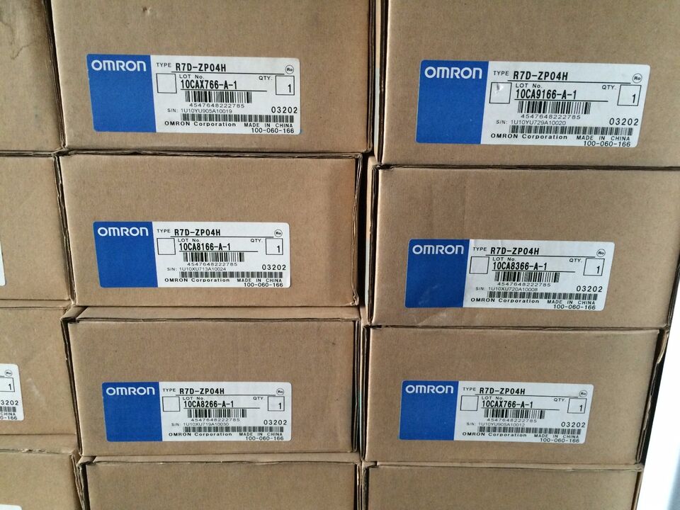 Omron 1PC Servo Driver R7D-ZP04H - OMRON