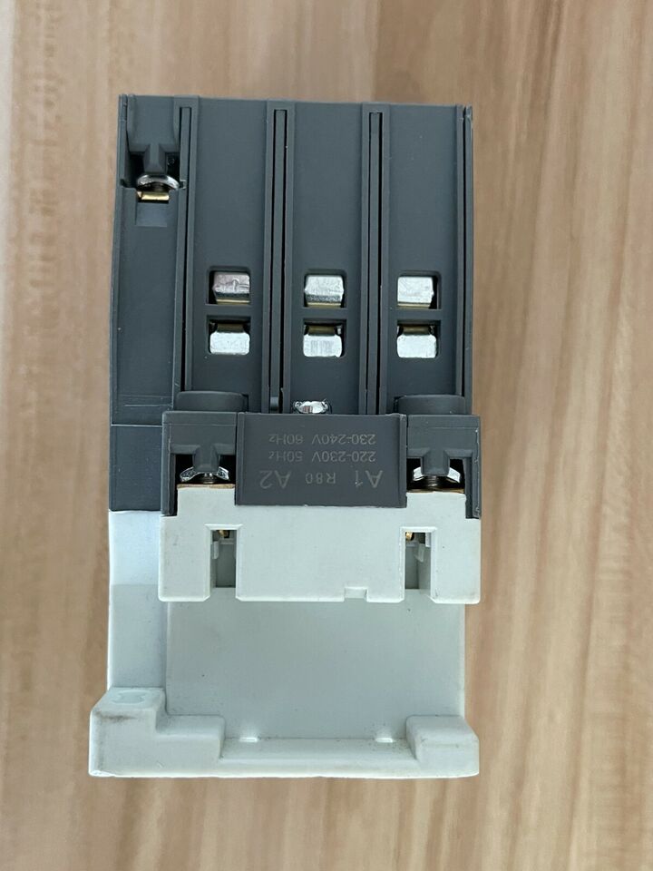 ABB A40-30-10 contactor 220VAC - ABB