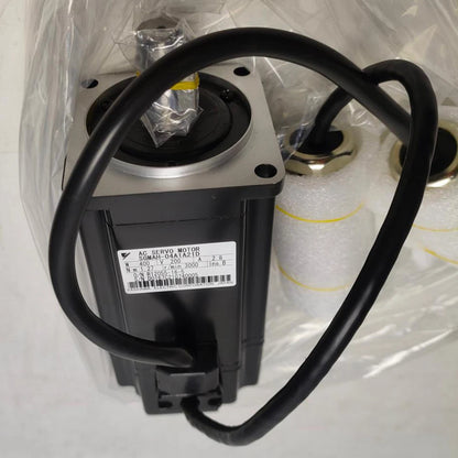 new YASKAWA SGMAH-04A1A21D 1PC Servo Motor In Box ping