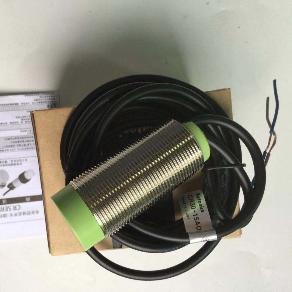 new 1PC Autonics CR30-15AO Proximity Switch CR3015AO - AUTONICS