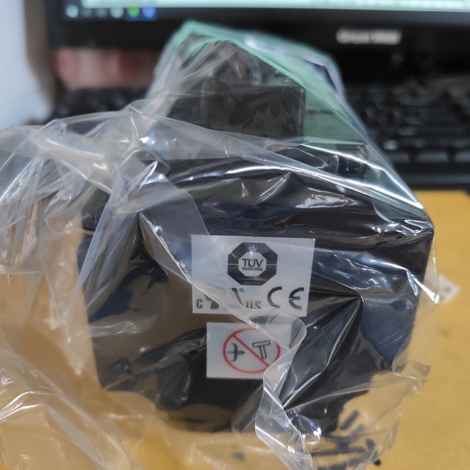 new 1PC Yaskawa SGMAH-08AAA21 Servo Drive In Box ping