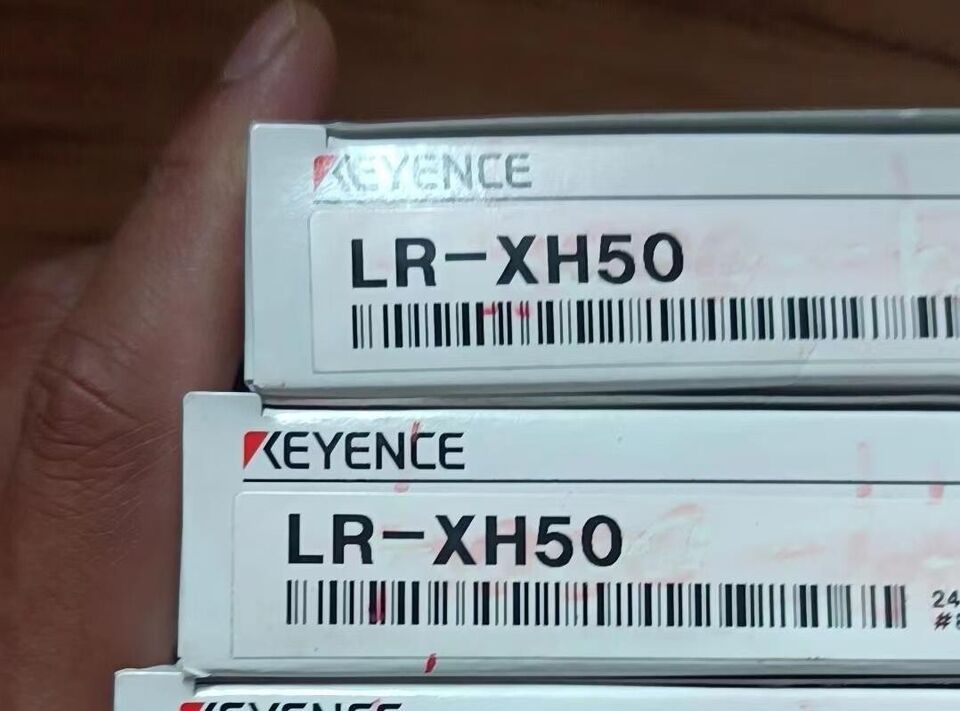 new 1PC KEYENCE LR-XH50 LRXH50 Laser Sensor ping - KEYENCE