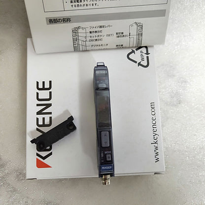 new 1PC Keyence FS-V33CP Fiber Optic Sensor In Box ping FSV33CP - KEYENCE