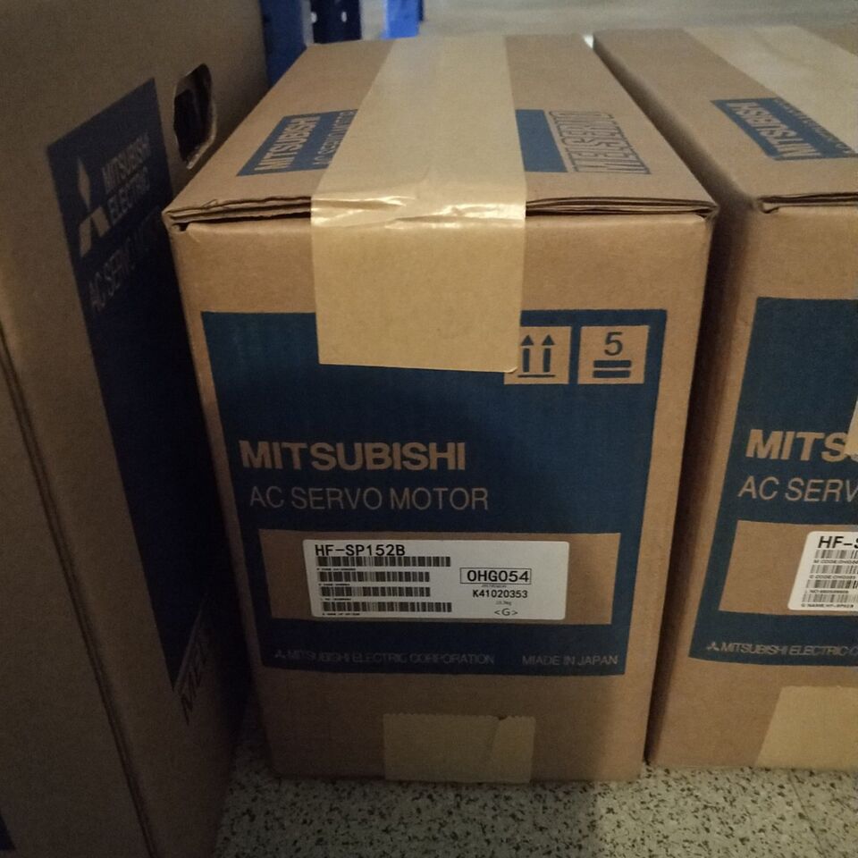 new Mitsubishi HF-SP152B Servo Motor 1PC ping HFSP152B - MITSUBISHI