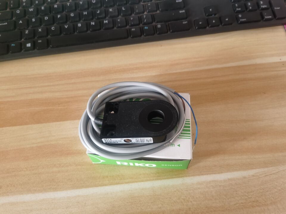 new 1PC RIKO SIA15-CE PNP Sensor In Box Ship - RIKO