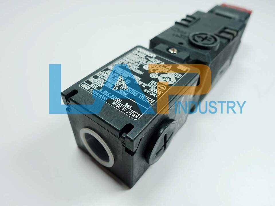 OMRON Electromagnetic Locking Safety Door Switch D4GL-4CFA-A DC24V - OMRON