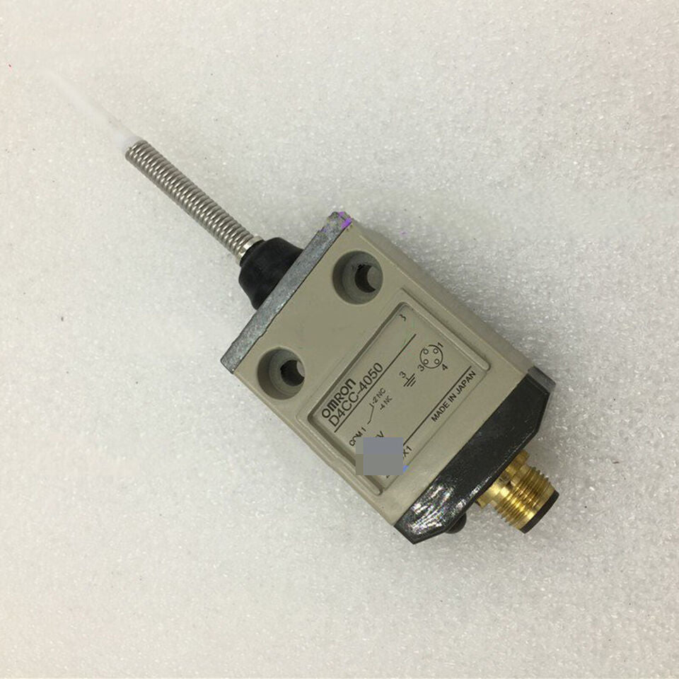 new Omron D4CC-4050 Limit Switch One D4CC4050 - OMRON