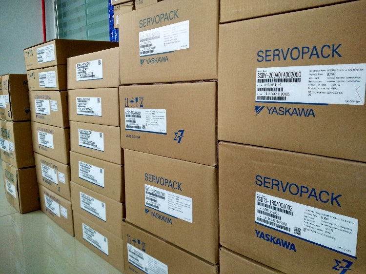 new 1PC Yaskawa SGM7J-02AFC6E Servo Motor In Box ping