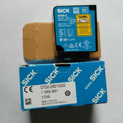 new 1PC Sick DT50-2B215252 Sensor DT502B215252 ping