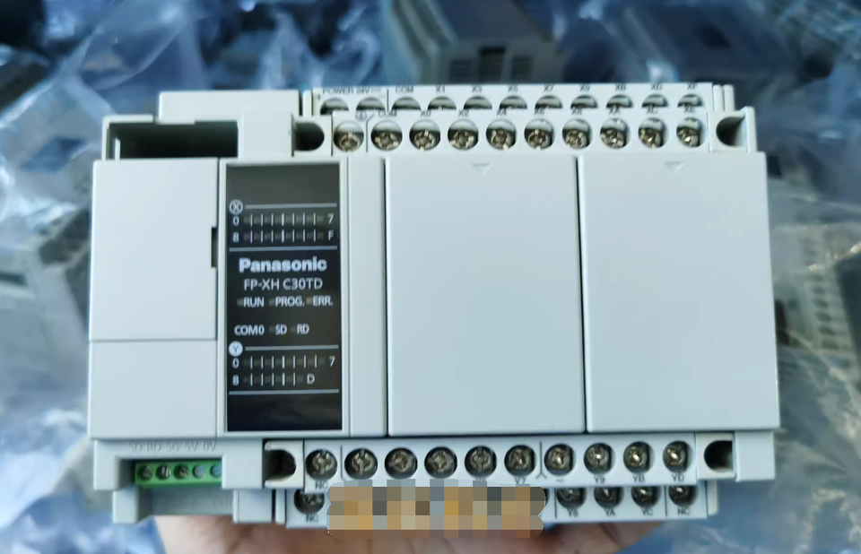 new 1PCS  Panasonic AFPXHC30TD-F FP-XH C30TD Control Unit ping