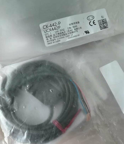 new Panasonic CX-442-P SUNX Photoelectric Switch Sensor 1PC CX442P - PANASONIC