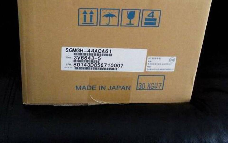 new 1PC  Yaskawa SGMGH-44ACA61 Servo Motor In Box ping