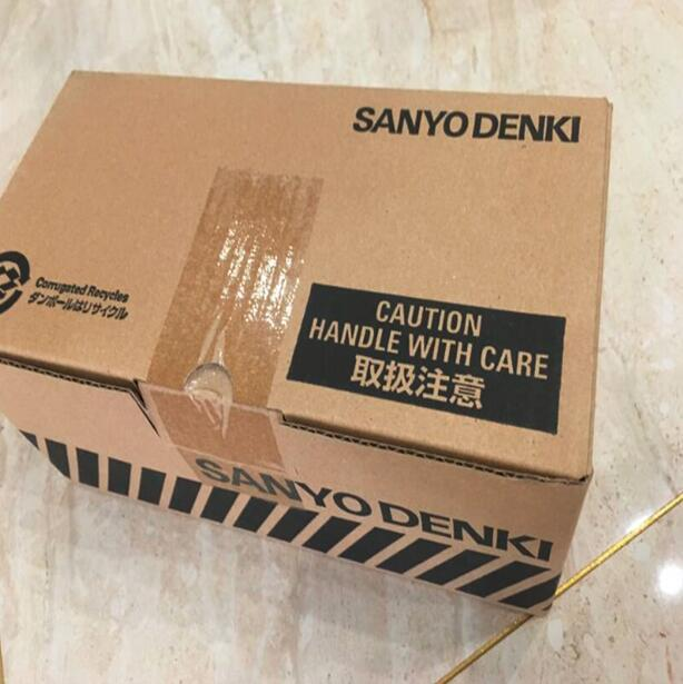 new 1PC  SANYO RS1A01AAW Servo Drive RS1A01AAW In Box ping