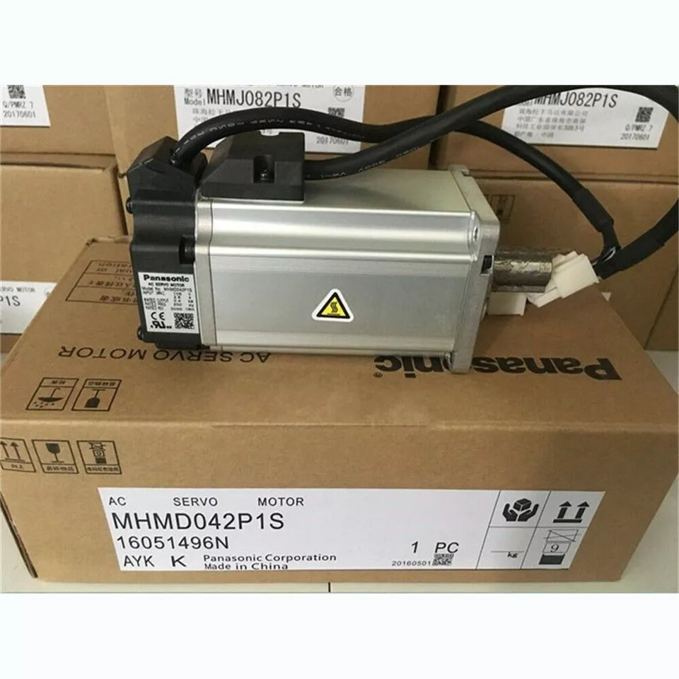 Panasonic MHMD042P1S Servo Motor 1PC - PANASONIC