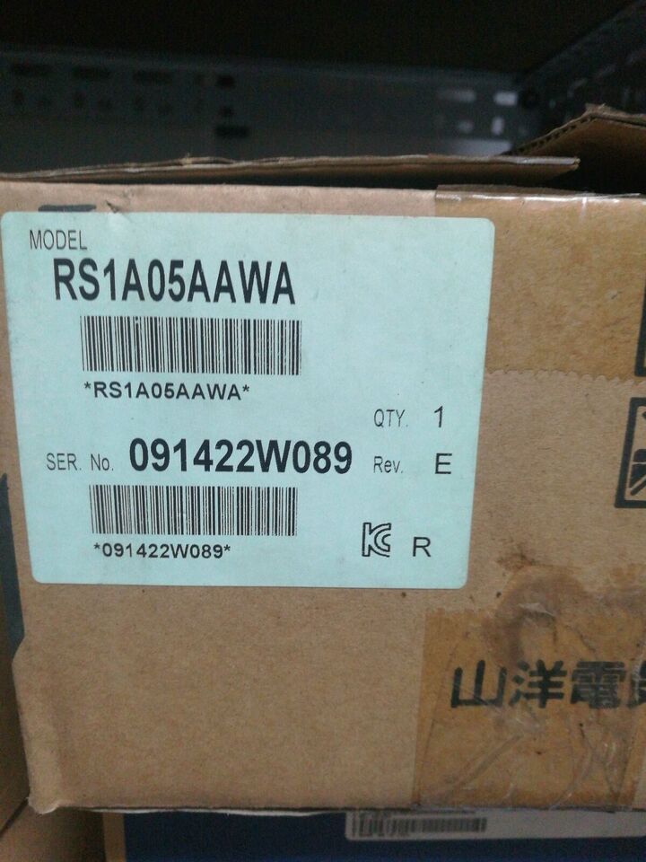 new 1PC  SANYO RS1A05AAWA Servo Drive RS1A05AAWA In Box ping