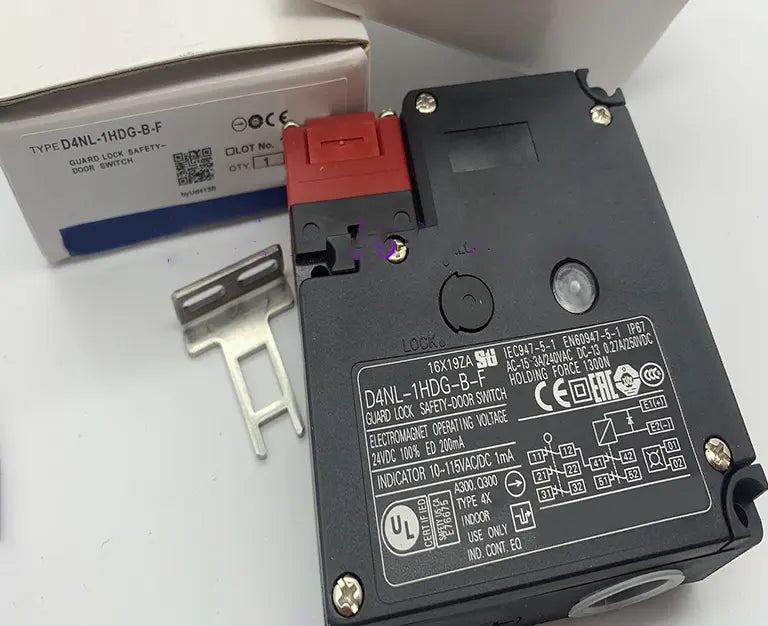 Omron D4NL-1HDG-B Safety Door Switch - New in Box - OMRON