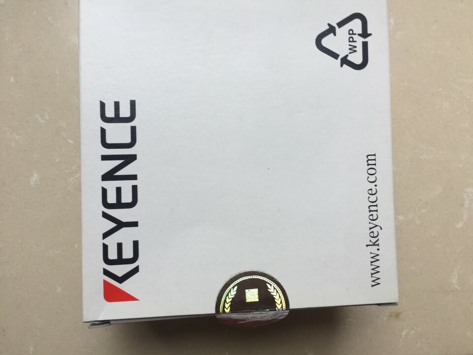 Keyence PZG42CP Photoelectric Sensor Switch - KEYENCE