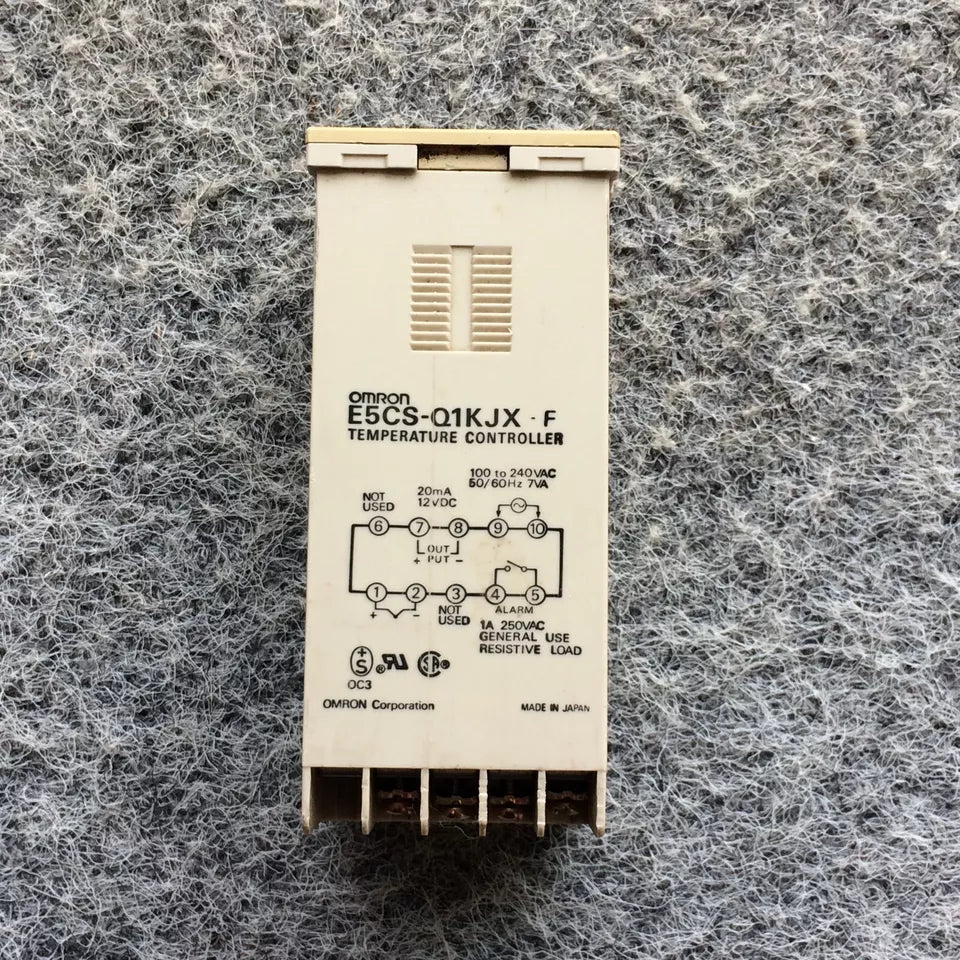 Omron E5CS-Q1KJX-F Temperature Controller - OMRON