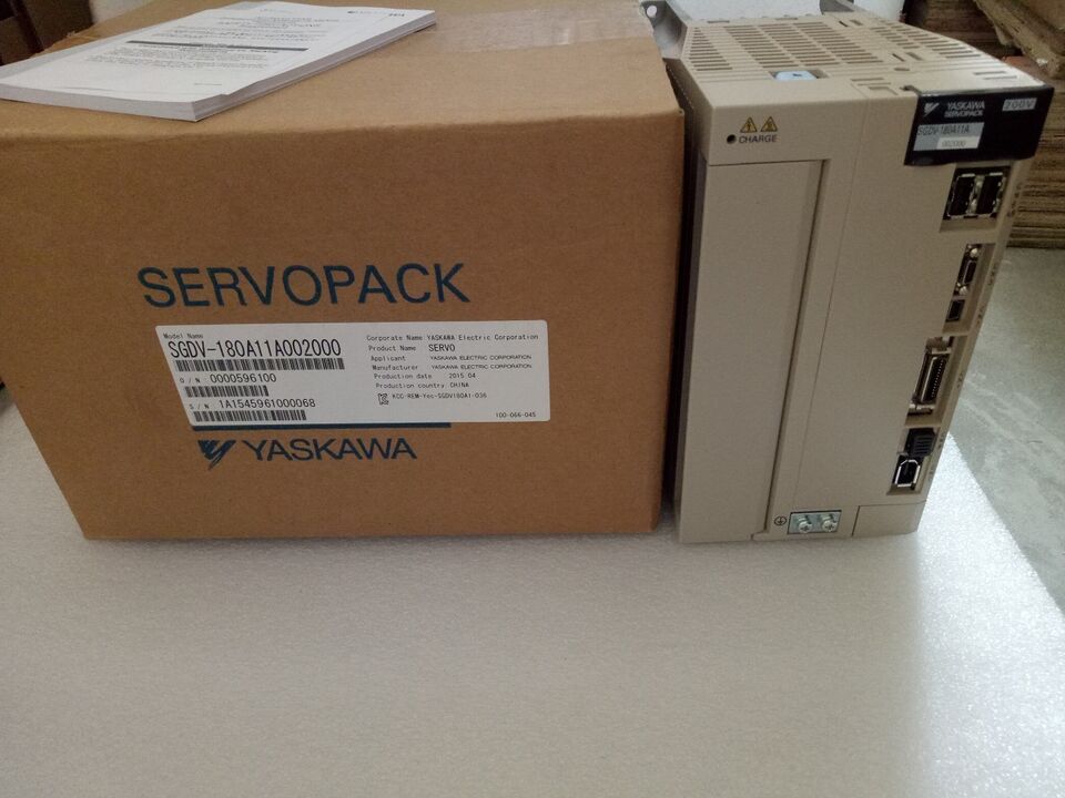 new 1PC  Yaskawa SGDV-180A11A002000 Servo Drive In Box ping