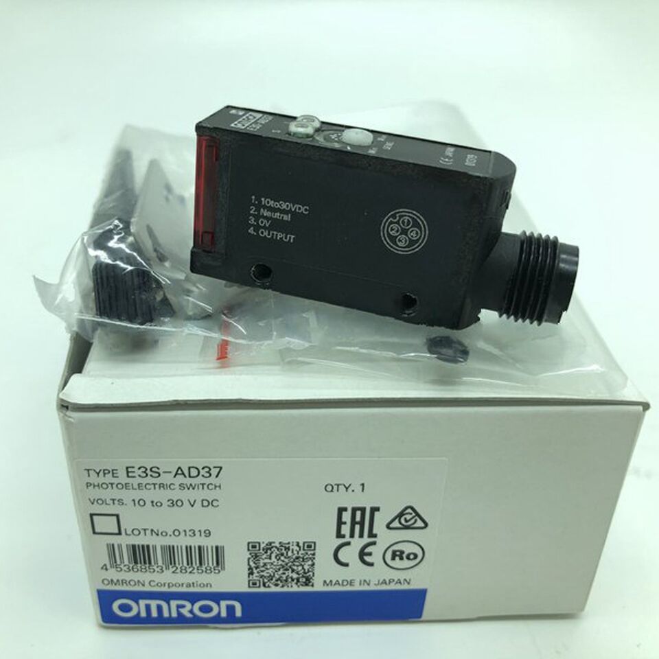 new Omron E3S-AD37 Photoelectric Switch One E3SAD37 - OMRON