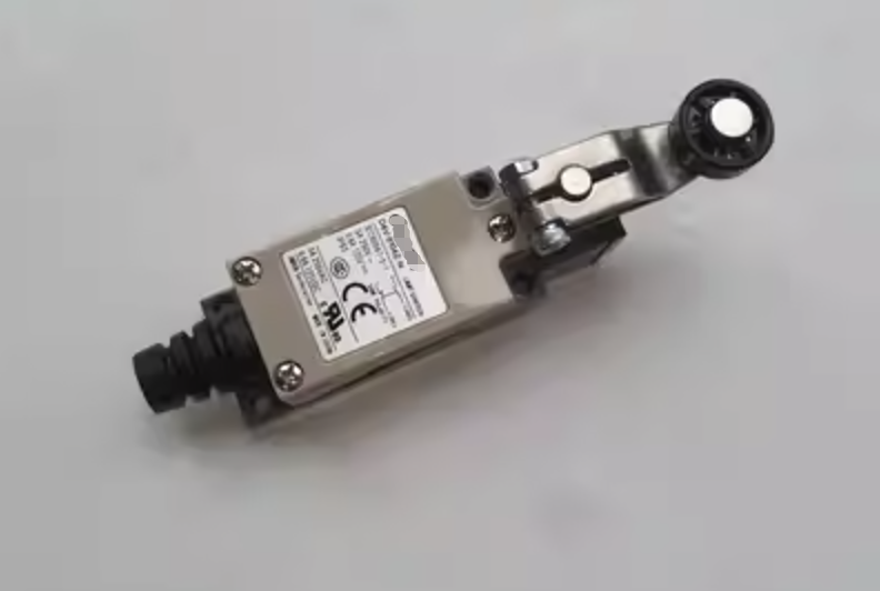 new Omron D4V-8104Z-N Limit Switch D4V8104ZN One - OMRON