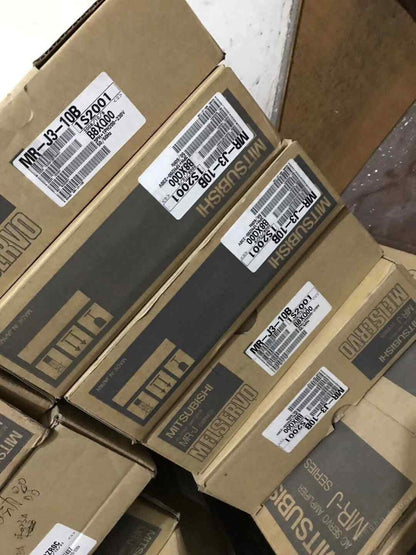 new 1PC Mitsubishi MR-J2S-10A1-PE042 Servo Drive In Box ping