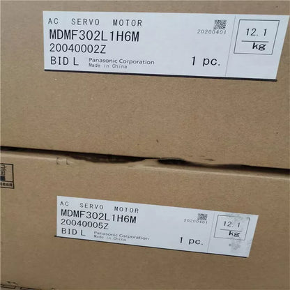 Panasonic MDMF302L1H6M Servo Motor 1PC - PANASONIC