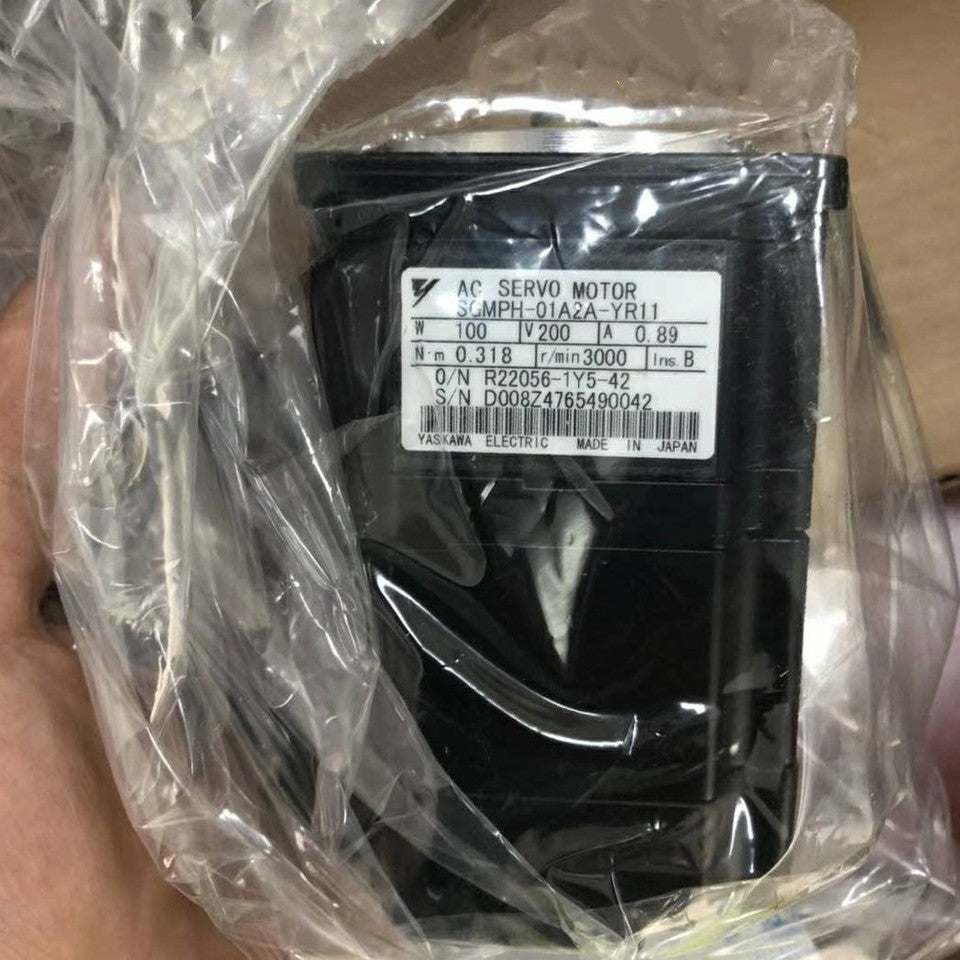 new 1PC YASKAWA SGMPH-01A2A-YR11 Servo Motor In Box ping