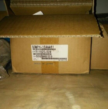 new 1PC YASKAWA SGMPH-15AAA61 Servo Motor SGMPH15AAA61 In Box ping - YASKAWA