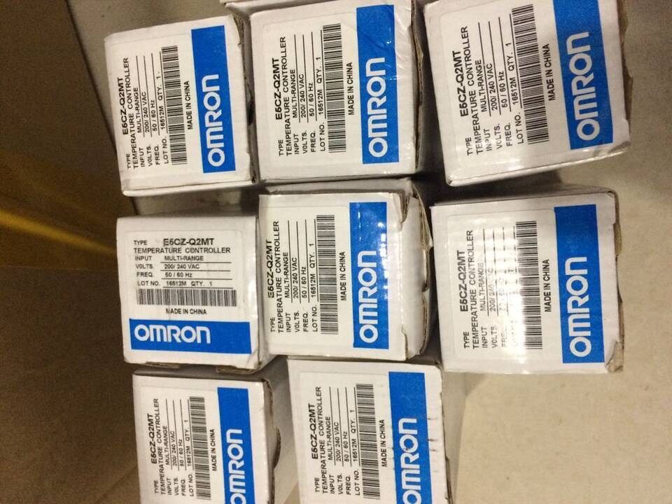 new 1PC Omron E5CZ-Q2MT E5CZQ2MT Temperature Controller 100-240VAC - OMRON