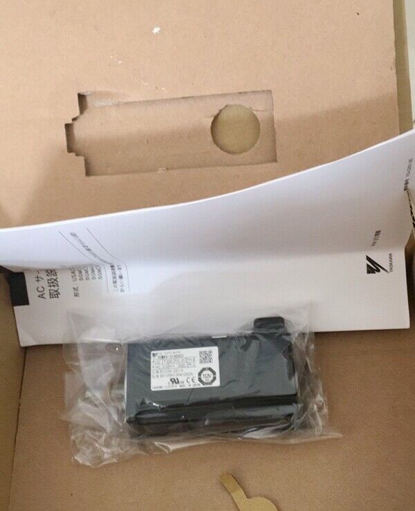 new One YASKAWA SGMAS-01ACA61 SERVO MOTOR  In Box ping