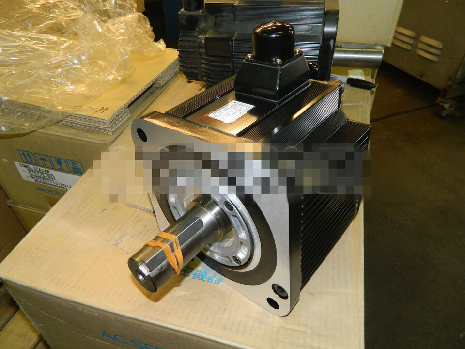 new 1PC Yaskawa SGMG-30A2AB Servo Motor In Box ping - YASKAWA