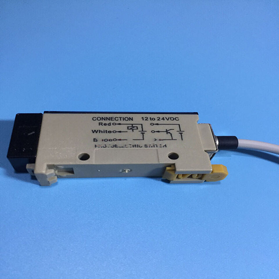 new Omron E3XR-CE4 Fiber Optic Sensor One E3XRCE4 - OMRON
