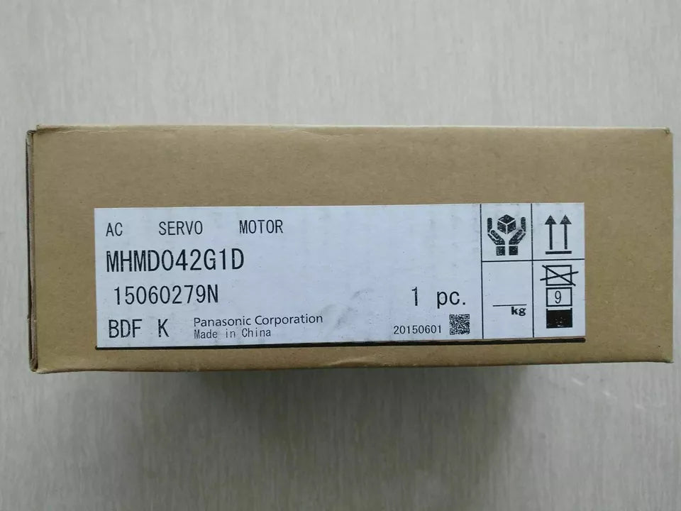 new One Panasonic MHMD042G1D Servo Motor In Box ping - PANASONIC