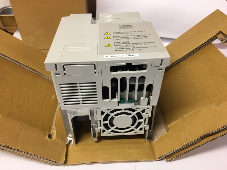 new 1PC Mitsubishi FR-E520S-2.2K-EC Inverter ping FRE520S22KEC - MITSUBISHI HEAVY INDUSTRIES