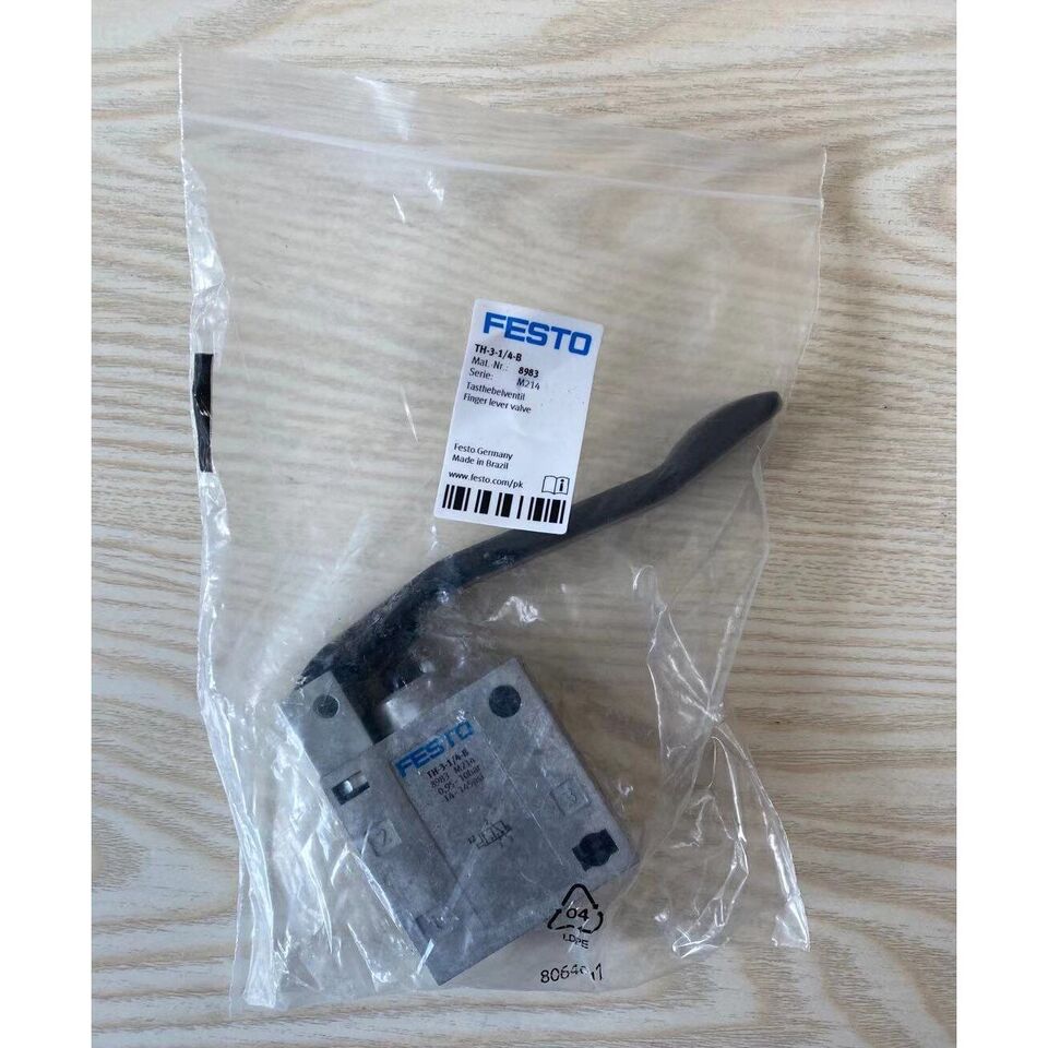 Festo TH-3-1/4-B 8983 Finger Lever Valve One TH31/4B - FESTO