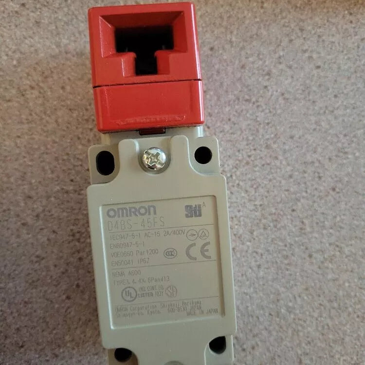 New 1PC OMRON D4BS-45FS Safety Door Switch D4BS45FS - OMRON