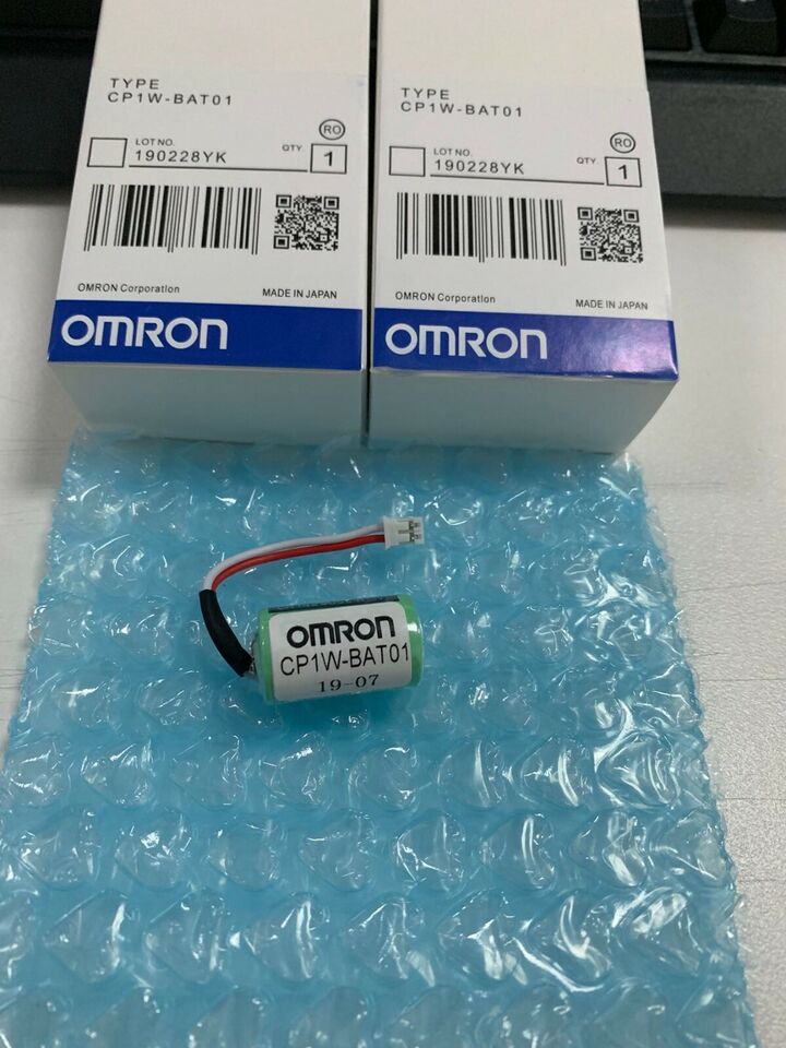 new 1PCS  Omron CP1W-BAT01 CP1W-BAT01 Controller Batte In Box ping