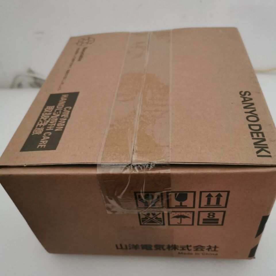 new 1PC  SANYO RS1A01AA Servo Drive RS1A01AA In Box ping