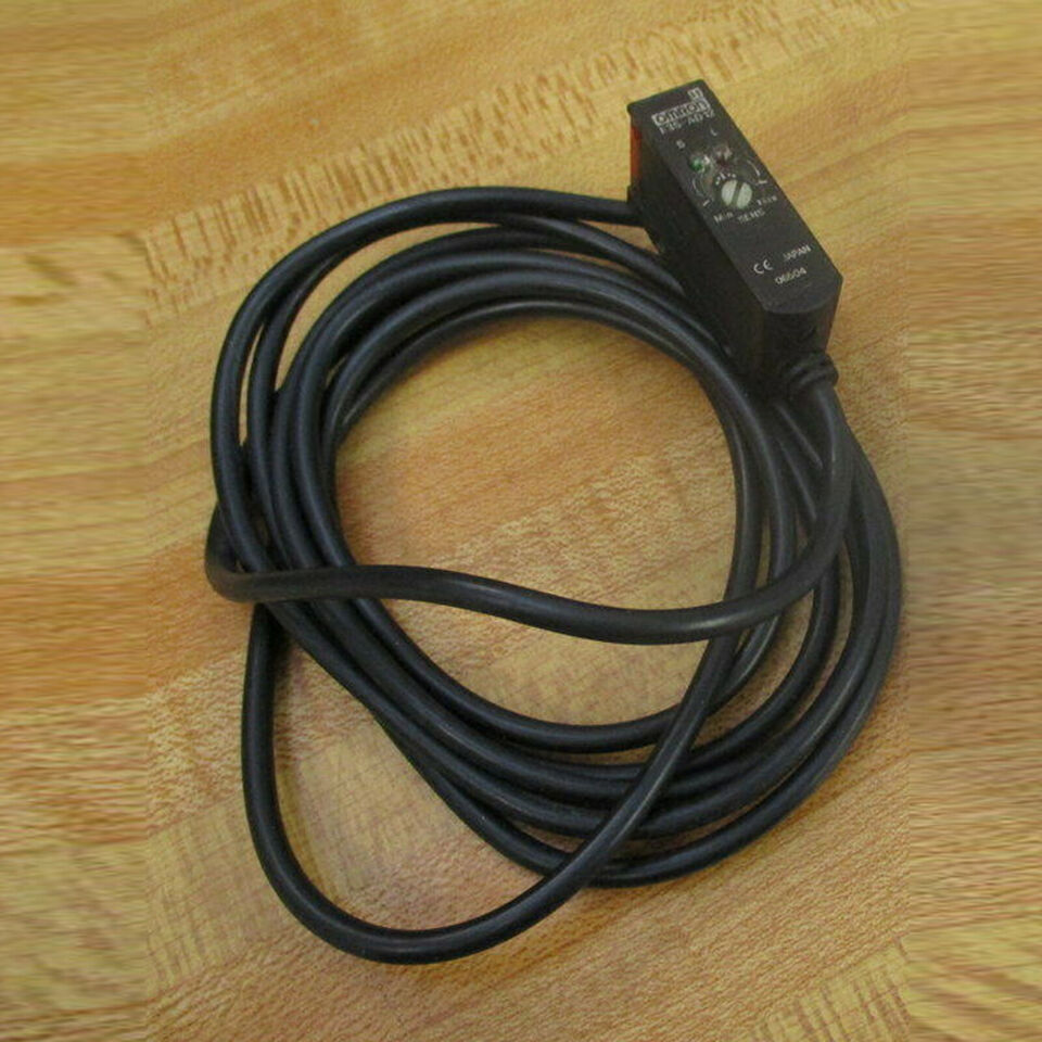new 1PC Omron E3S-AD12 Photoelectric Switch E3SAD12 - OMRON