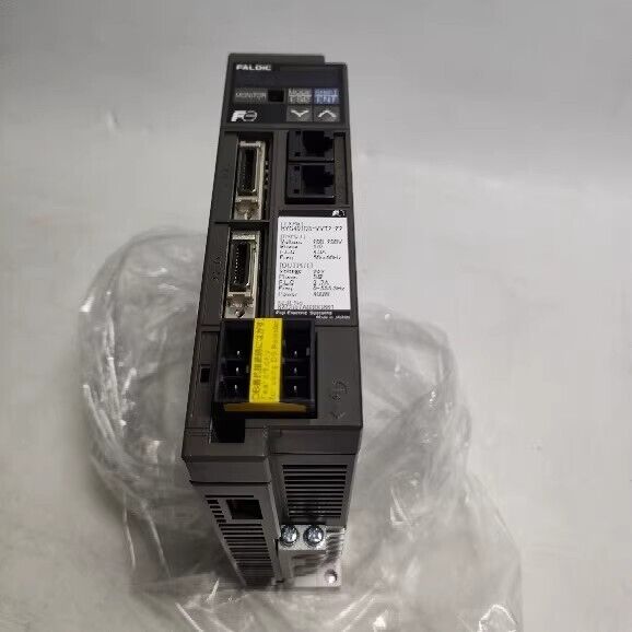 new 1PC Fuji RYC401D3-VVT2-Z2 Servo Drive In Box Fast RYC401D3VVT2Z2 - FUJI