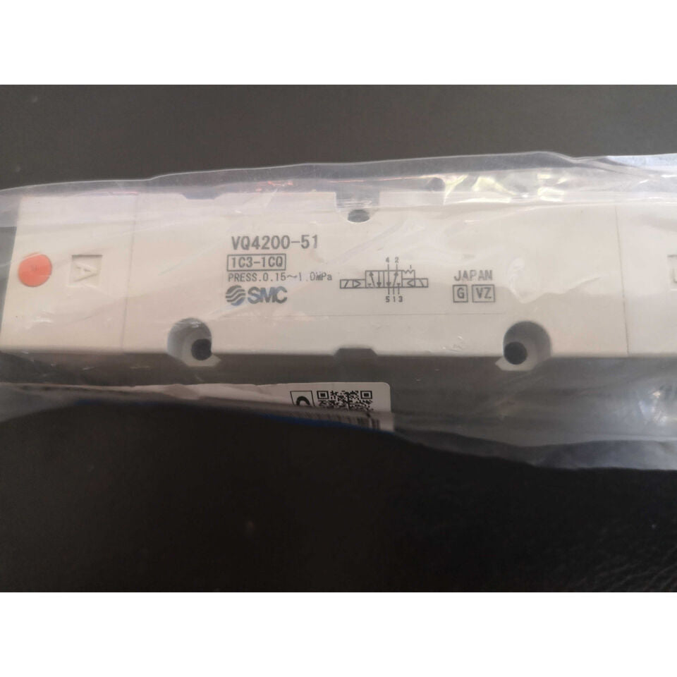1PC SMC VQ4200-51 Solenoid Valve - SMC