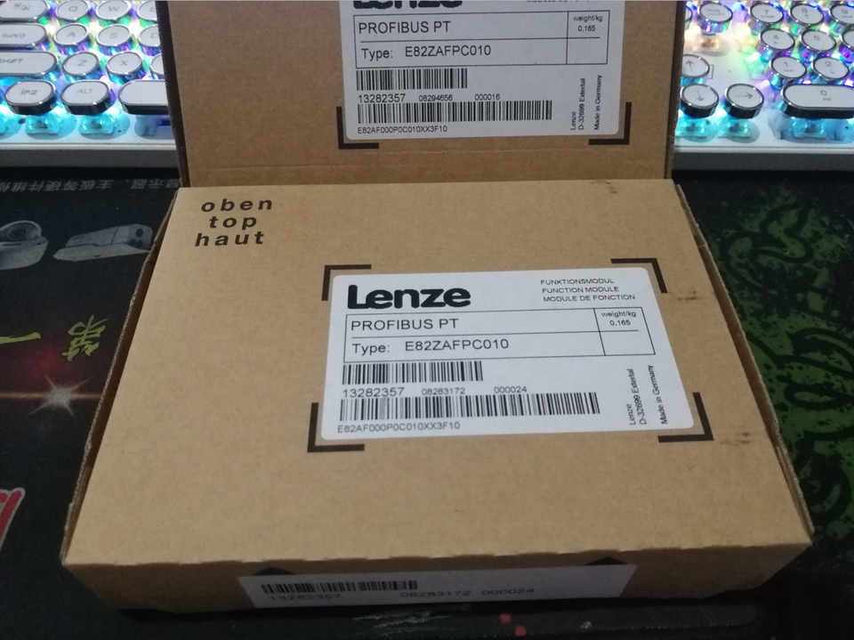 new 1PC  Lenze E82ZAFPC010 Function Module In Box ping