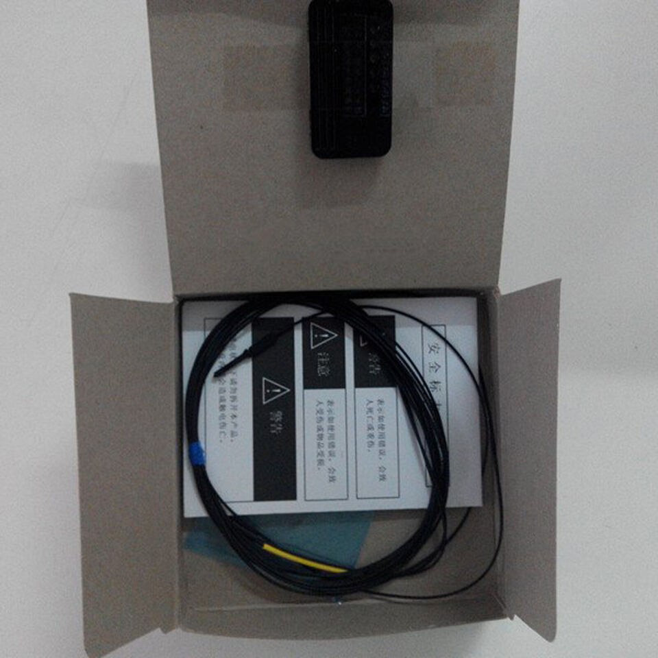 Omron E32ZD33 Fiber Optic Sensor - Compact and Reliable - OMRON
