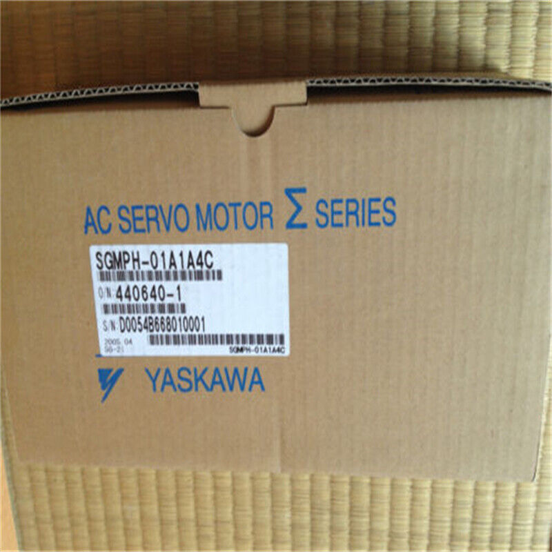 new 1PC  Yaskawa SGMPH-01A1A4C Servo Motor In Box ping